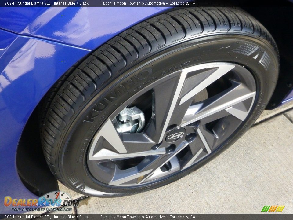 2024 Hyundai Elantra SEL Intense Blue / Black Photo #10