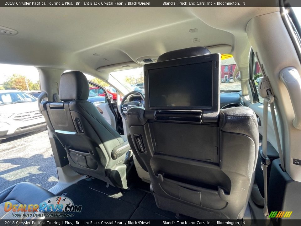 2018 Chrysler Pacifica Touring L Plus Brilliant Black Crystal Pearl / Black/Diesel Photo #28