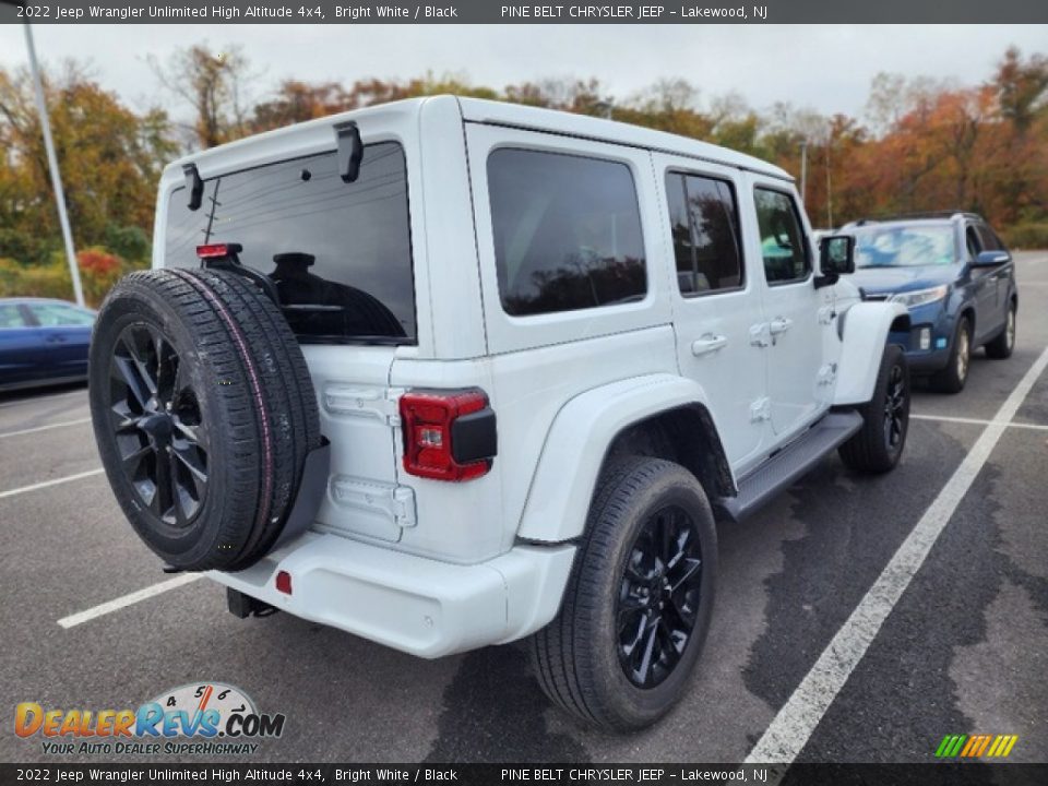 2022 Jeep Wrangler Unlimited High Altitude 4x4 Bright White / Black Photo #3