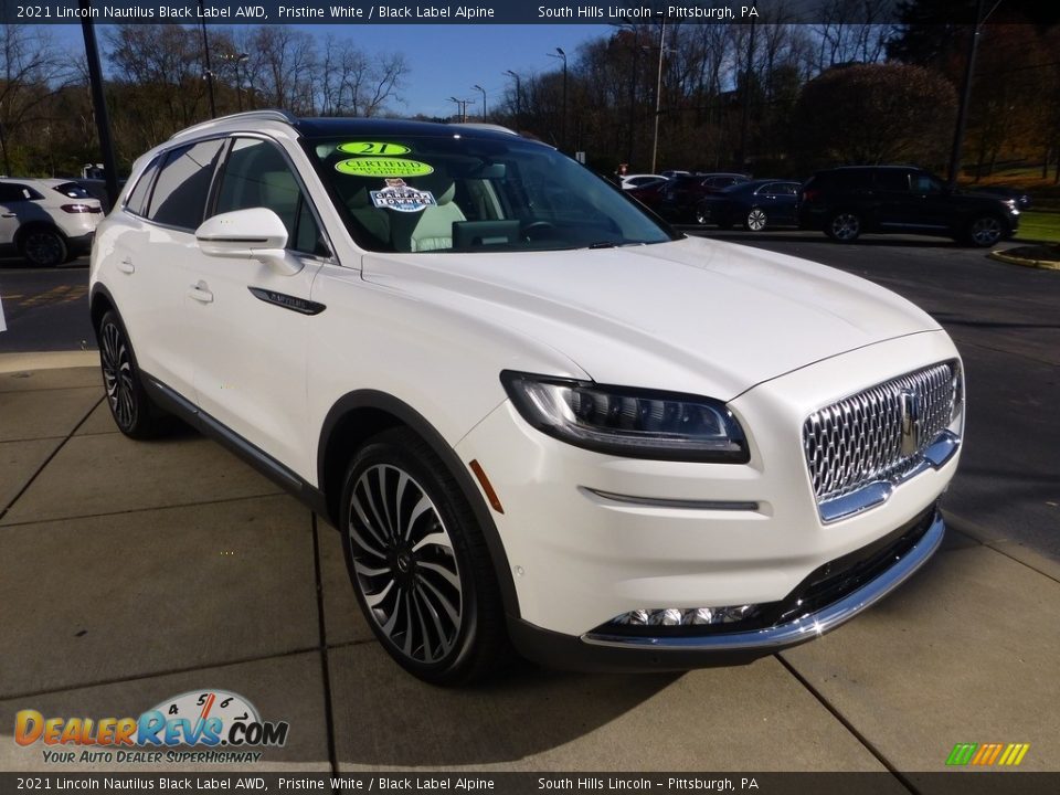 Front 3/4 View of 2021 Lincoln Nautilus Black Label AWD Photo #8