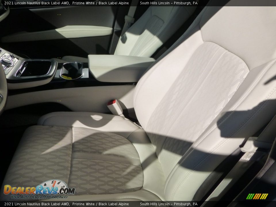 Front Seat of 2021 Lincoln Nautilus Black Label AWD Photo #15