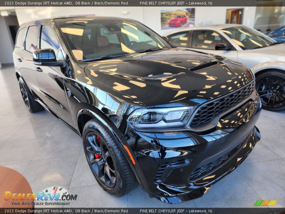 Front 3/4 View of 2023 Dodge Durango SRT Hellcat AWD Photo #3