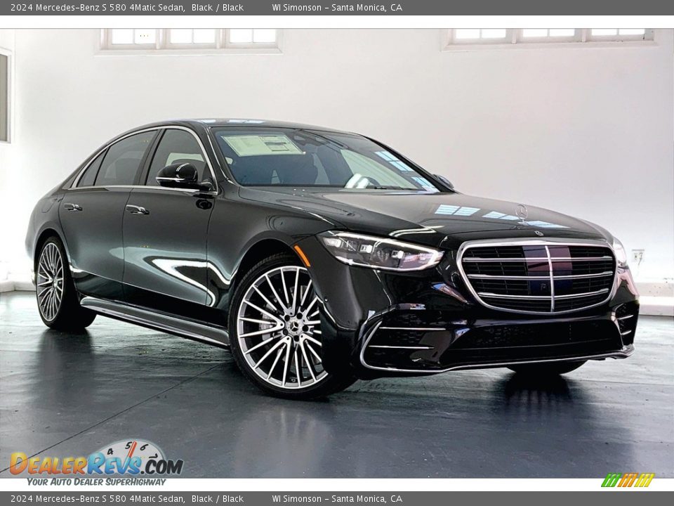 Front 3/4 View of 2024 Mercedes-Benz S 580 4Matic Sedan Photo #12