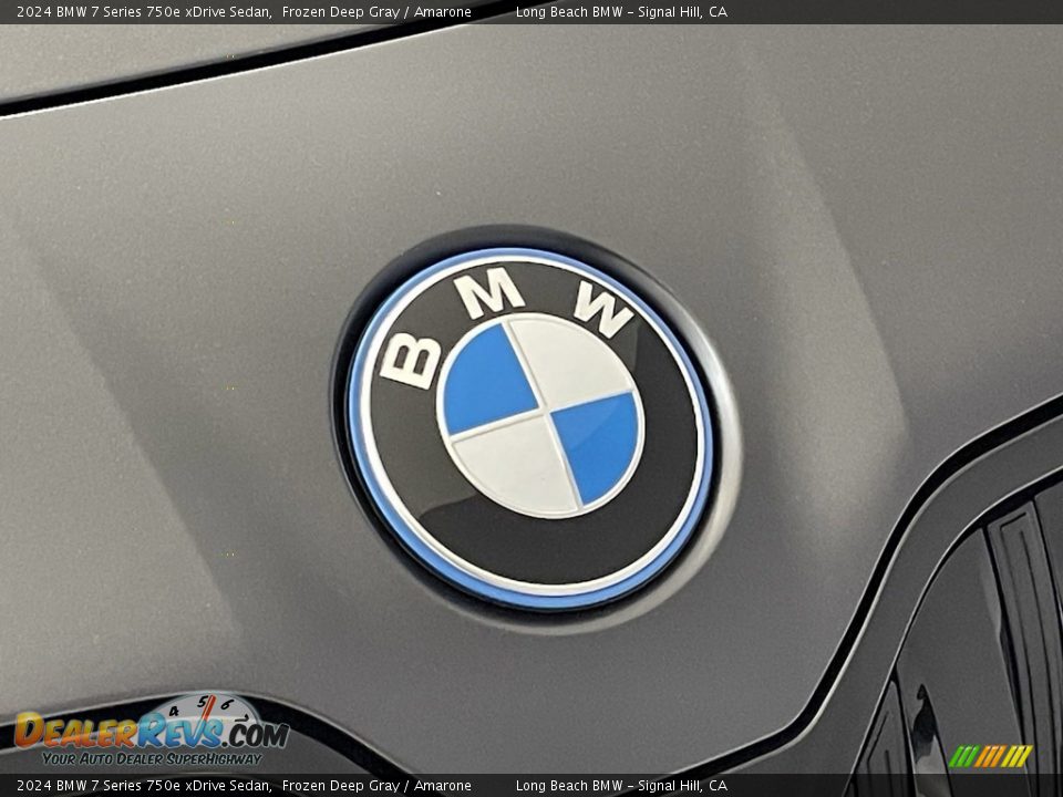 2024 BMW 7 Series 750e xDrive Sedan Logo Photo #5