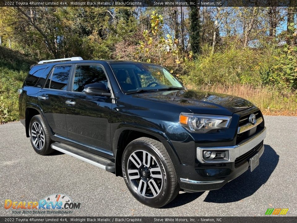 Front 3/4 View of 2022 Toyota 4Runner Limited 4x4 Photo #4