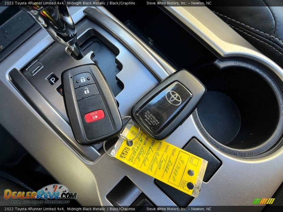 Keys of 2022 Toyota 4Runner Limited 4x4 Photo #33