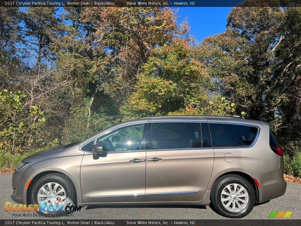 2017 Chrysler Pacifica Touring L Molten Silver / Black/Alloy Photo #1