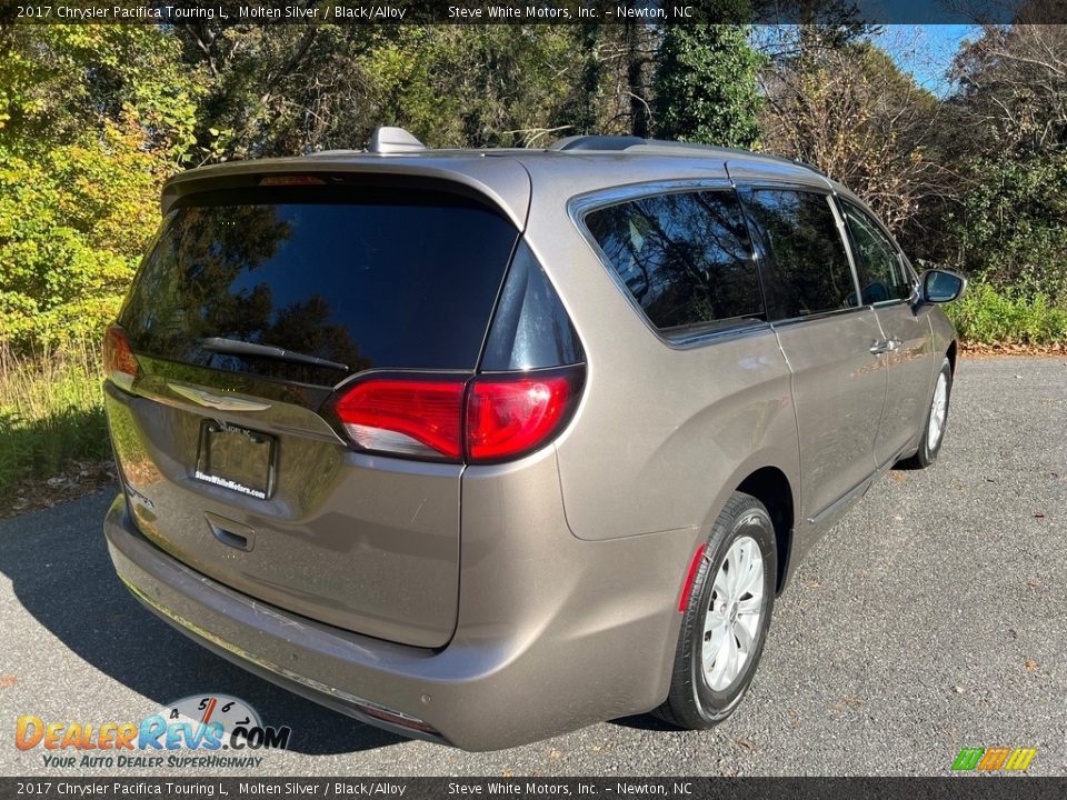 2017 Chrysler Pacifica Touring L Molten Silver / Black/Alloy Photo #9