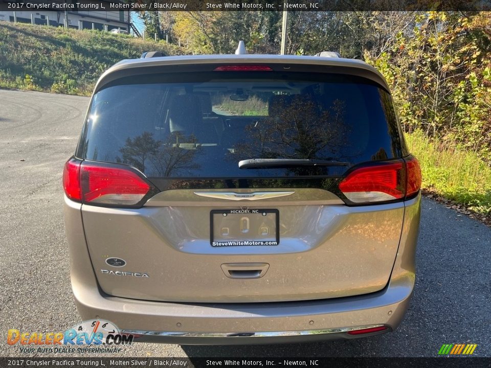 2017 Chrysler Pacifica Touring L Molten Silver / Black/Alloy Photo #10