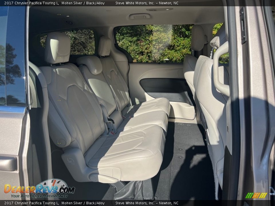 2017 Chrysler Pacifica Touring L Molten Silver / Black/Alloy Photo #20