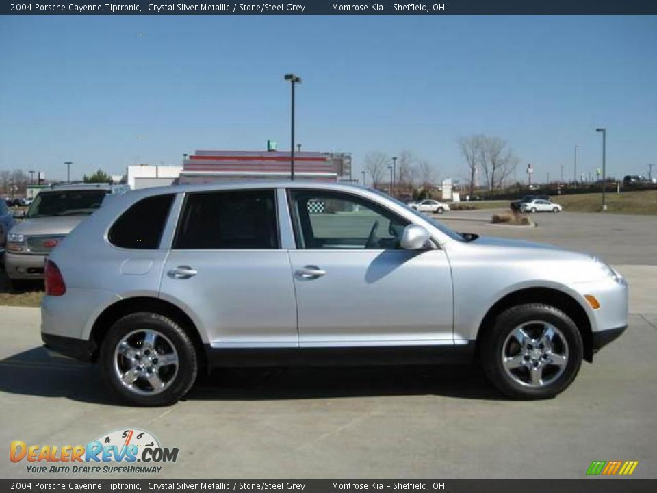 2004 Porsche Cayenne Tiptronic Crystal Silver Metallic / Stone/Steel Grey Photo #4