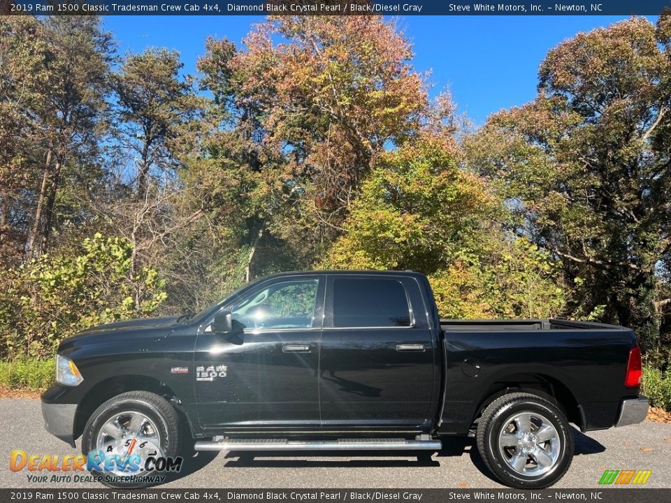 2019 Ram 1500 Classic Tradesman Crew Cab 4x4 Diamond Black Crystal Pearl / Black/Diesel Gray Photo #1