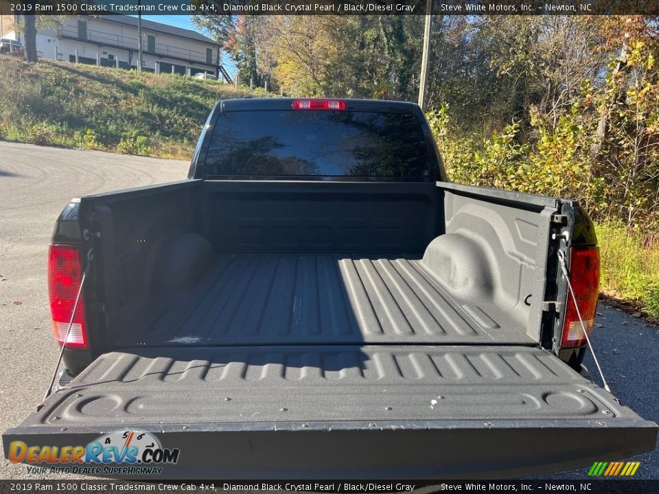 2019 Ram 1500 Classic Tradesman Crew Cab 4x4 Diamond Black Crystal Pearl / Black/Diesel Gray Photo #8