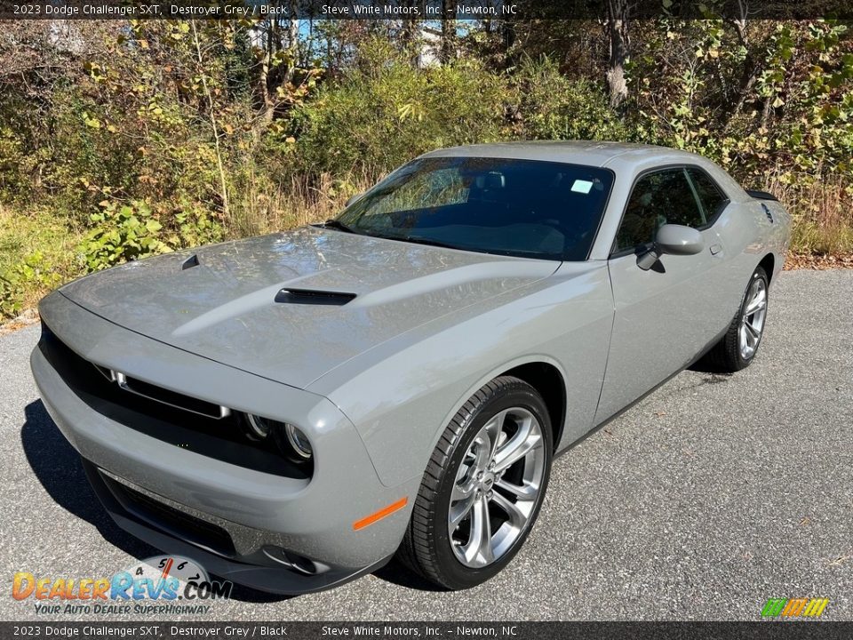 Destroyer Grey 2023 Dodge Challenger SXT Photo #2