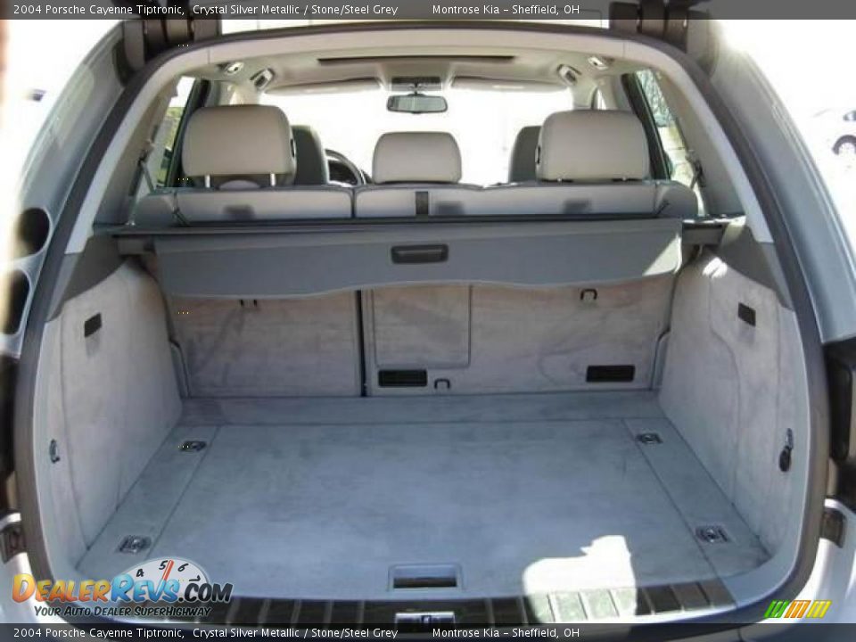 2004 Porsche Cayenne Tiptronic Crystal Silver Metallic / Stone/Steel Grey Photo #25