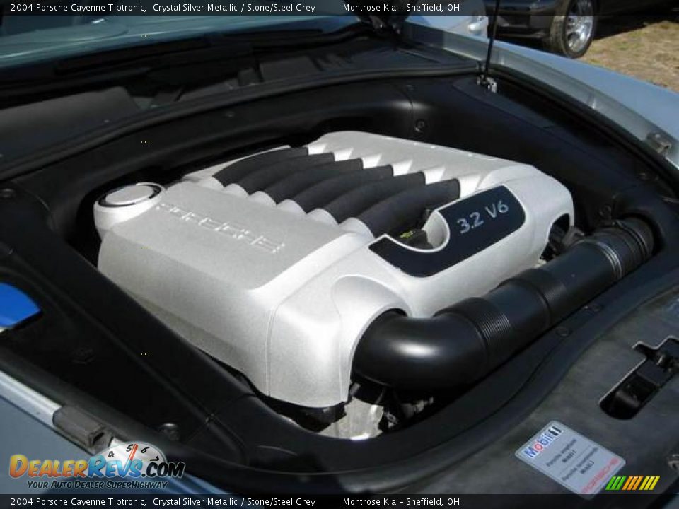 2004 Porsche Cayenne Tiptronic Crystal Silver Metallic / Stone/Steel Grey Photo #26