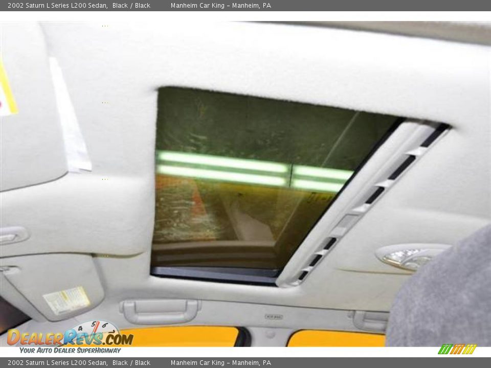 2002 Saturn L Series L200 Sedan Black / Black Photo #10