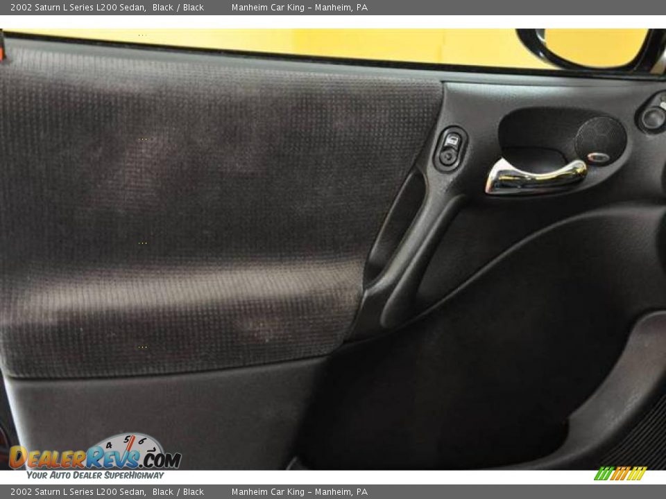 2002 Saturn L Series L200 Sedan Black / Black Photo #12