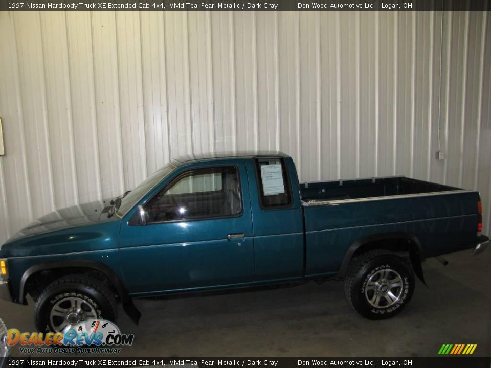 1997 Nissan Hardbody Truck XE Extended Cab 4x4 Vivid Teal Pearl Metallic / Dark Gray Photo #5