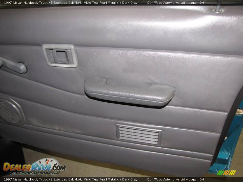 1997 Nissan Hardbody Truck XE Extended Cab 4x4 Vivid Teal Pearl Metallic / Dark Gray Photo #15