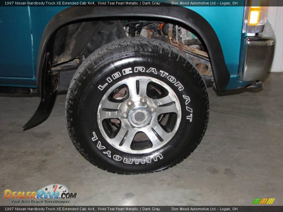 1997 Nissan Hardbody Truck XE Extended Cab 4x4 Vivid Teal Pearl Metallic / Dark Gray Photo #19