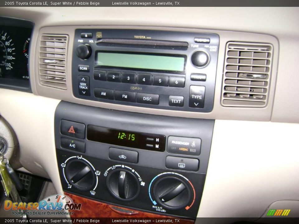 2005 Toyota Corolla LE Super White / Pebble Beige Photo #16