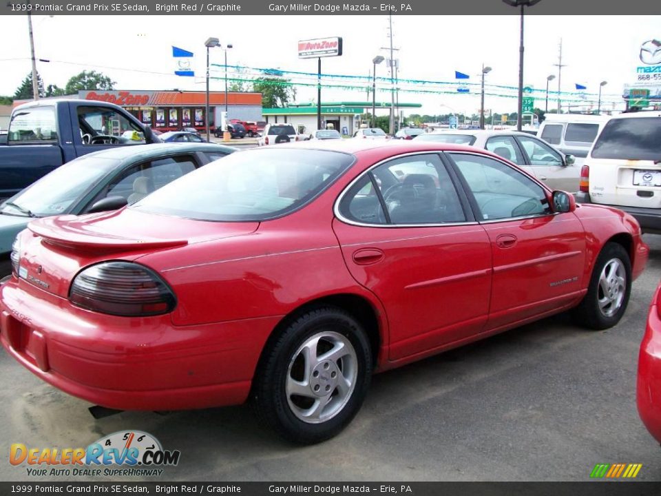 1999 Pontiac Grand Prix SE Sedan Bright Red / Graphite Photo #5