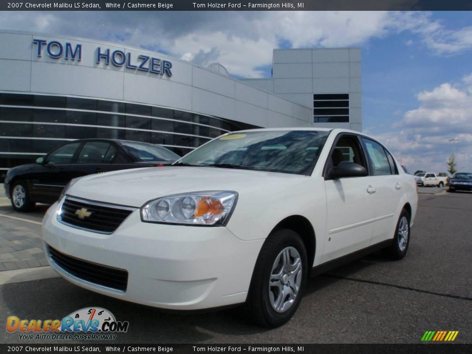 2007 Chevrolet Malibu LS Sedan White / Cashmere Beige Photo #2