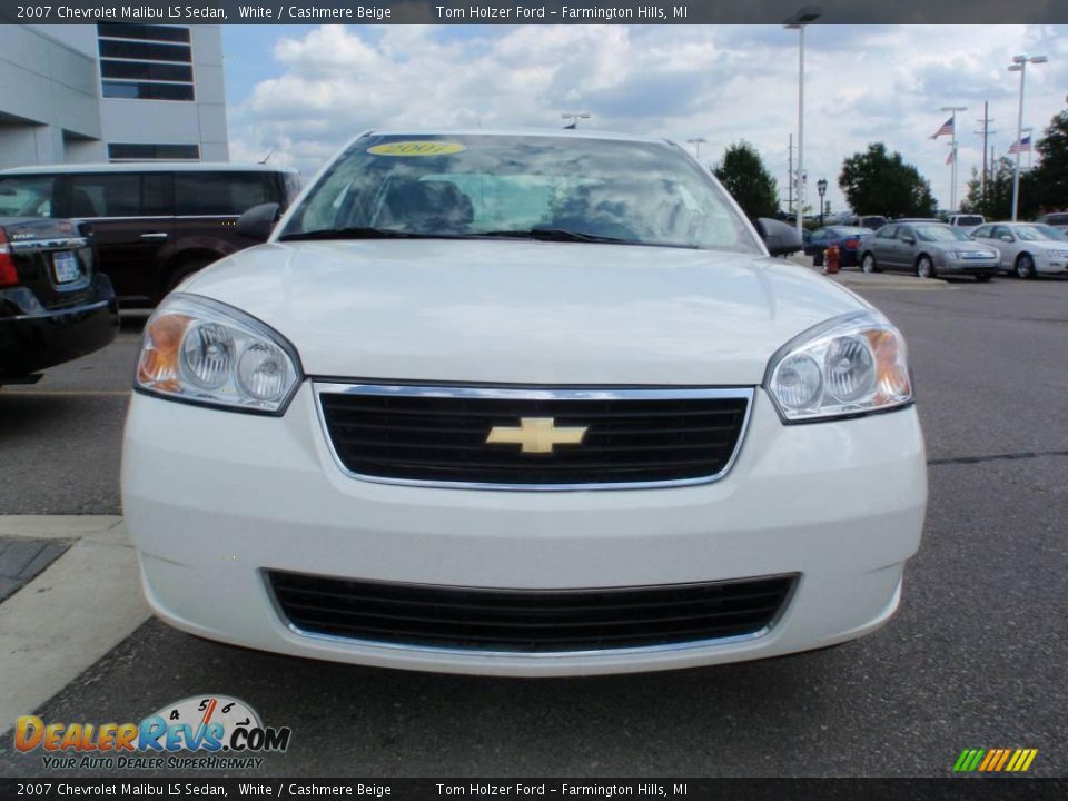 2007 Chevrolet Malibu LS Sedan White / Cashmere Beige Photo #3