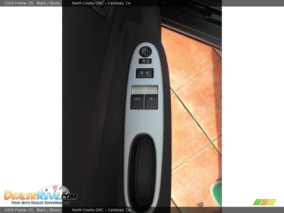 2009 Pontiac G5 Black / Ebony Photo #22