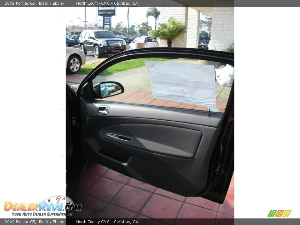 2009 Pontiac G5 Black / Ebony Photo #28