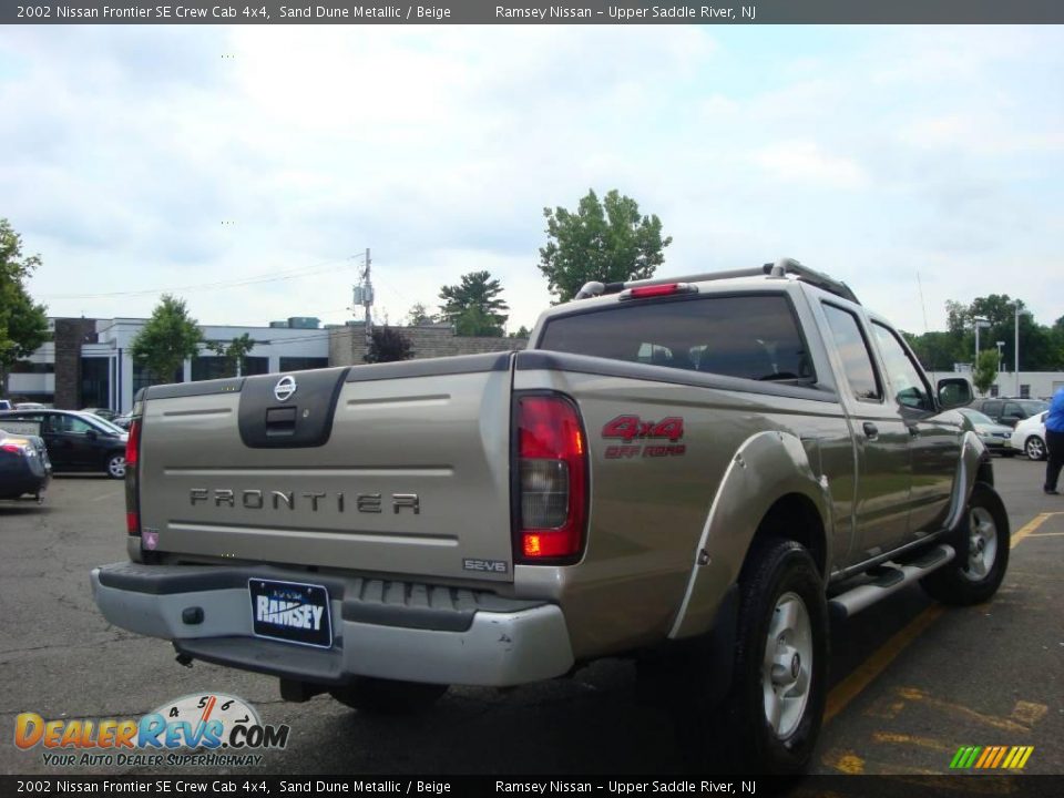 2002 Nissan Frontier SE Crew Cab 4x4 Sand Dune Metallic / Beige Photo #9