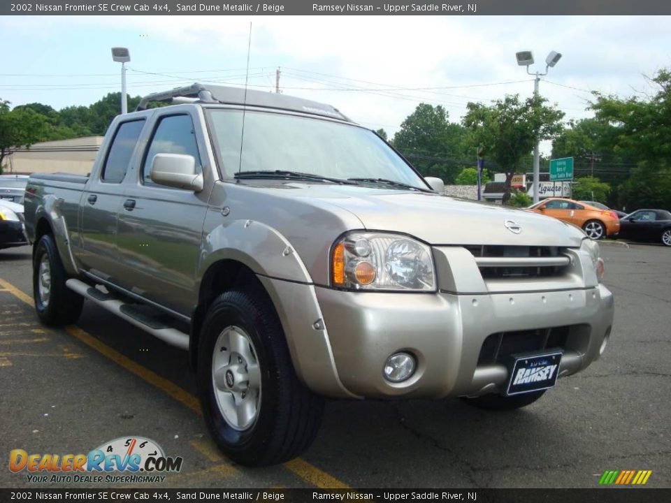 2002 Nissan Frontier SE Crew Cab 4x4 Sand Dune Metallic / Beige Photo #14