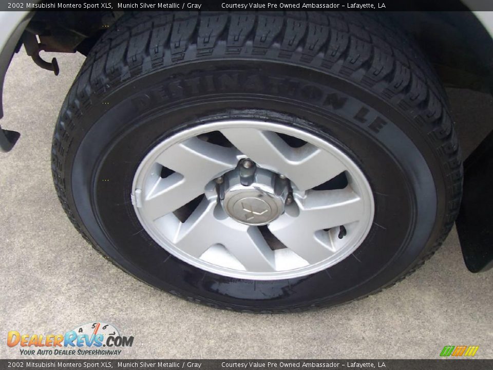 2002 Mitsubishi Montero Sport XLS Munich Silver Metallic / Gray Photo #7