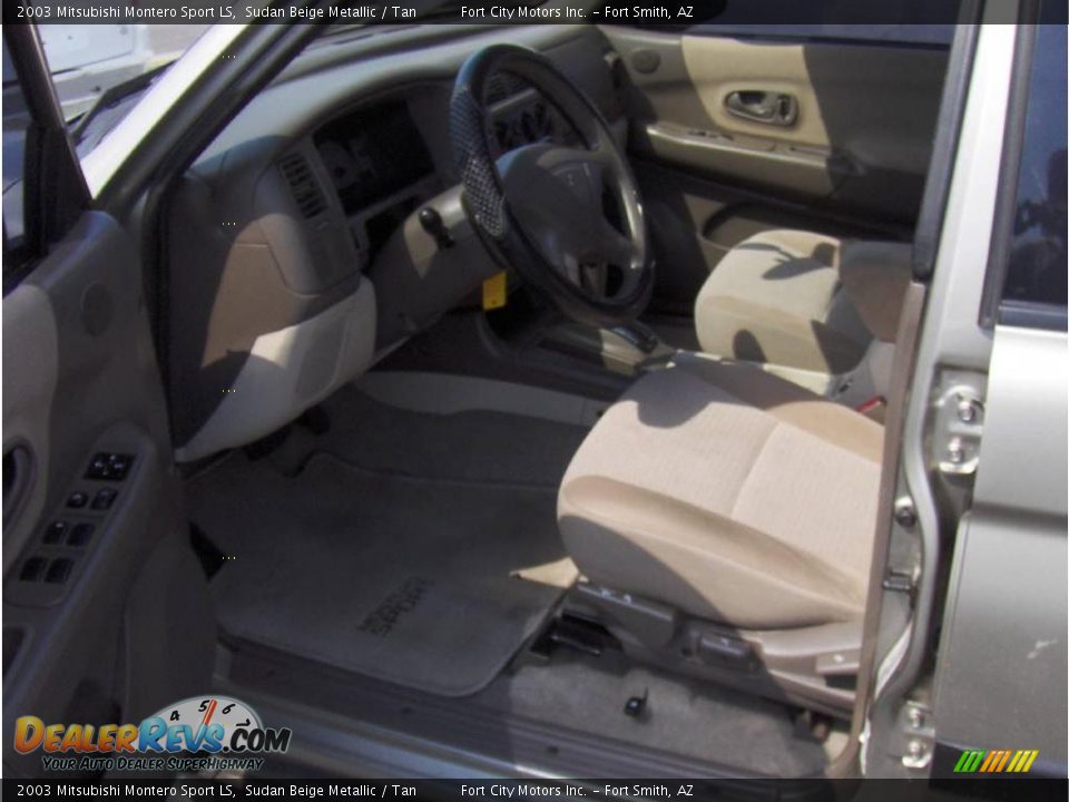 2003 Mitsubishi Montero Sport LS Sudan Beige Metallic / Tan Photo #5