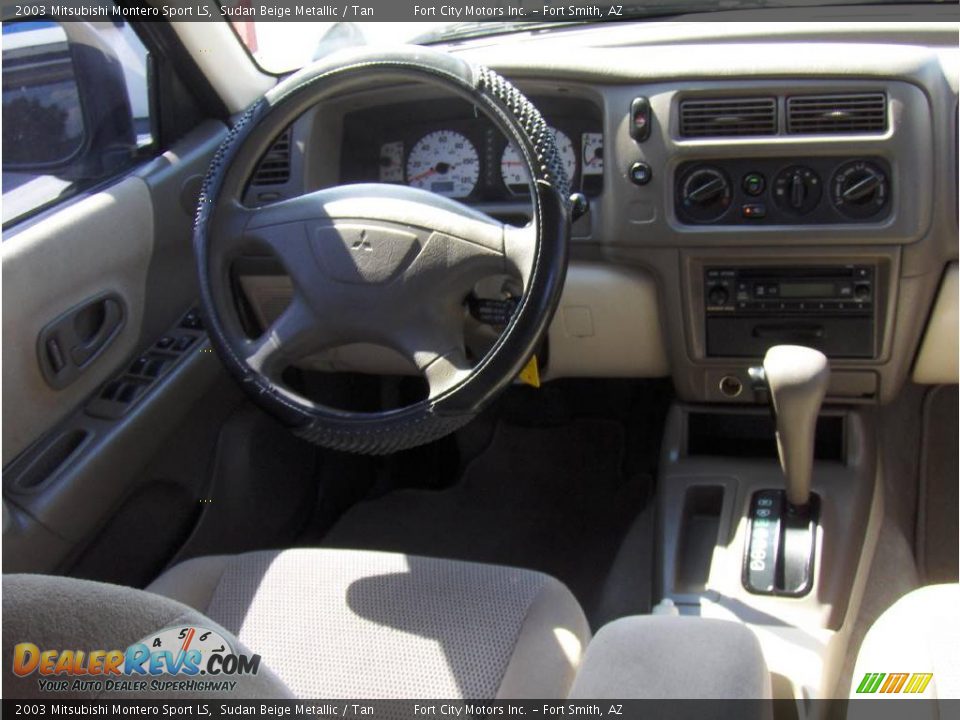 2003 Mitsubishi Montero Sport LS Sudan Beige Metallic / Tan Photo #8