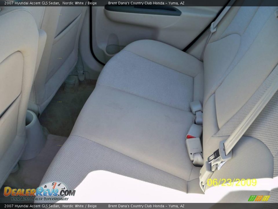 2007 Hyundai Accent GLS Sedan Nordic White / Beige Photo #5