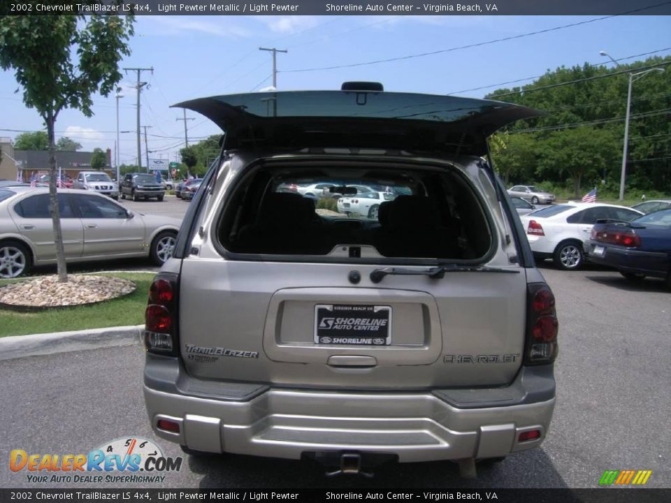 2002 Chevrolet TrailBlazer LS 4x4 Light Pewter Metallic / Light Pewter Photo #6