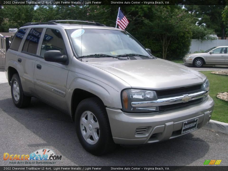 2002 Chevrolet TrailBlazer LS 4x4 Light Pewter Metallic / Light Pewter Photo #15