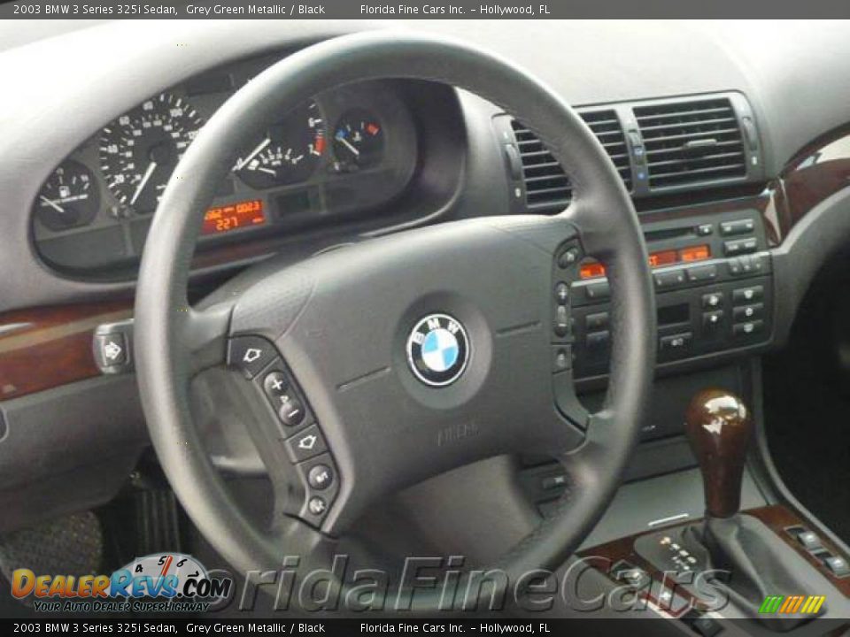 2003 BMW 3 Series 325i Sedan Grey Green Metallic / Black Photo #17
