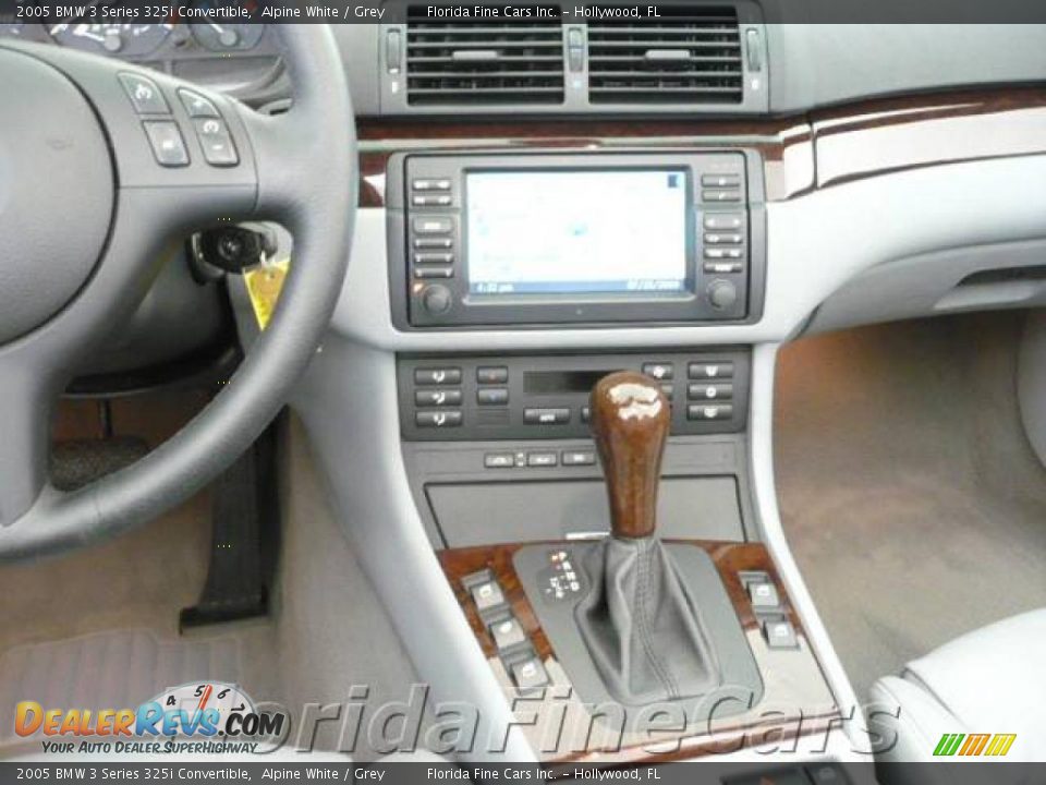 2005 BMW 3 Series 325i Convertible Alpine White / Grey Photo #18