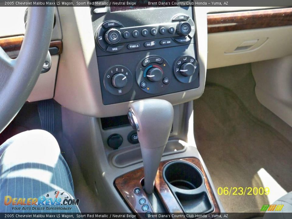 2005 Chevrolet Malibu Maxx LS Wagon Sport Red Metallic / Neutral Beige Photo #7