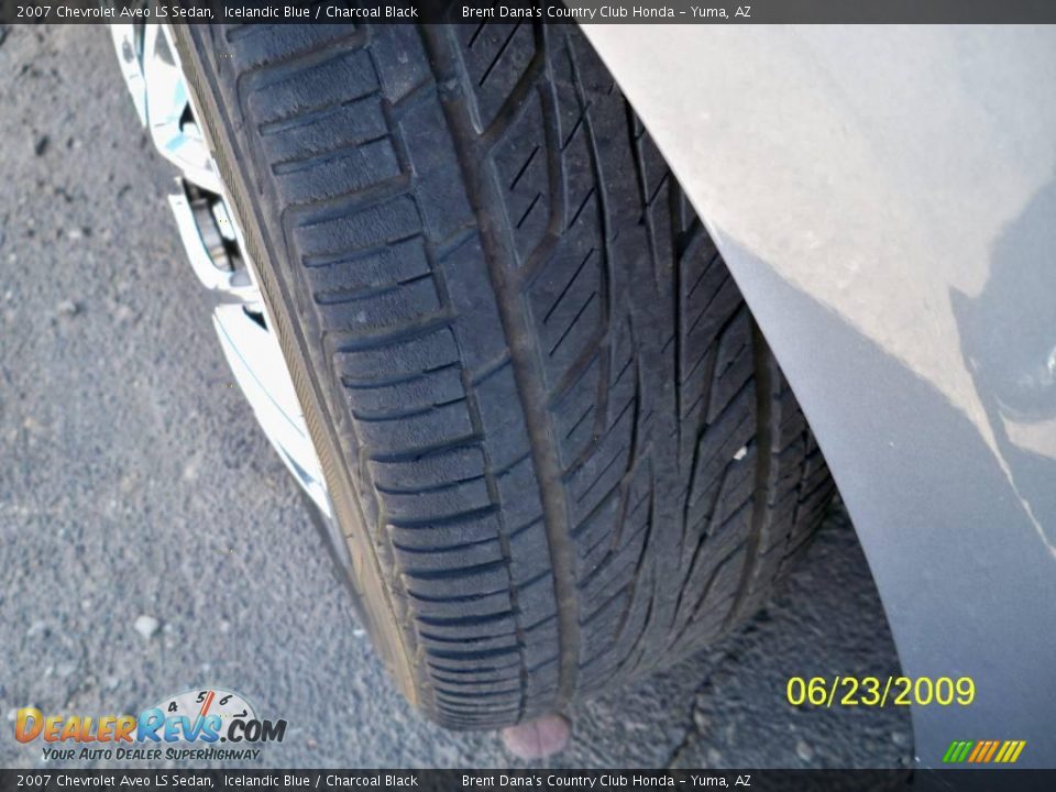 2007 Chevrolet Aveo LS Sedan Icelandic Blue / Charcoal Black Photo #9