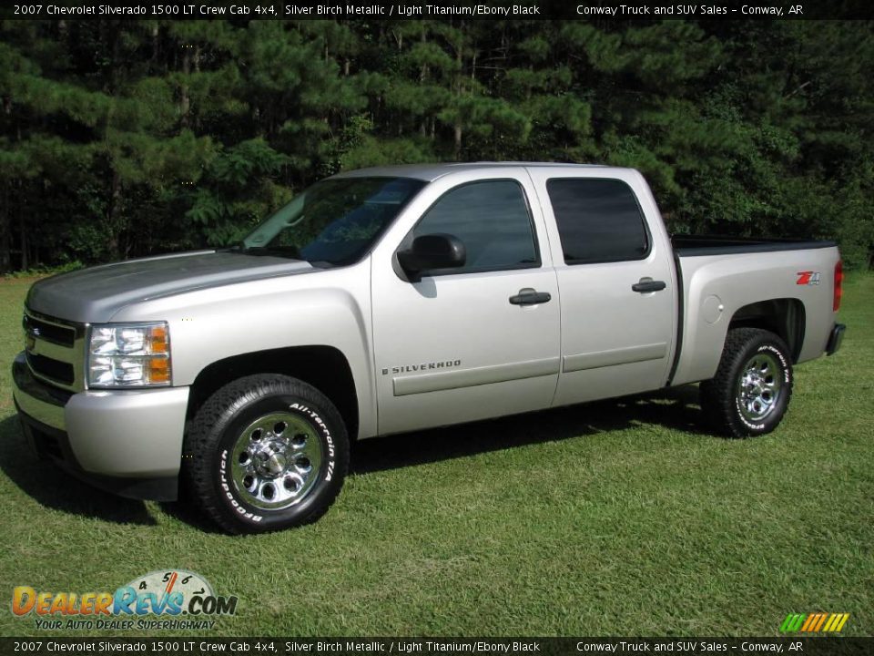 2007 Chevrolet Silverado 1500 LT Crew Cab 4x4 Silver Birch Metallic / Light Titanium/Ebony Black Photo #1