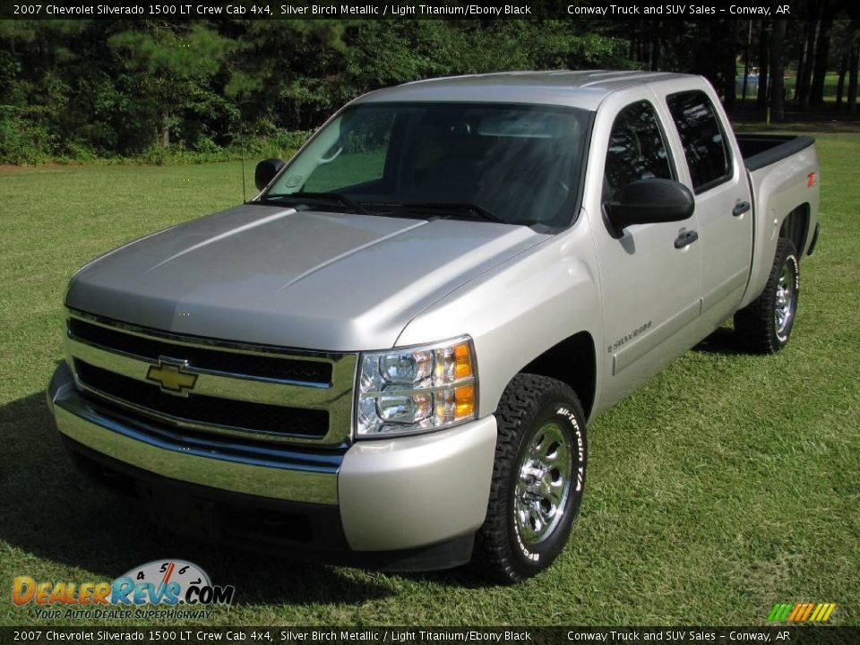 2007 Chevrolet Silverado 1500 LT Crew Cab 4x4 Silver Birch Metallic / Light Titanium/Ebony Black Photo #3