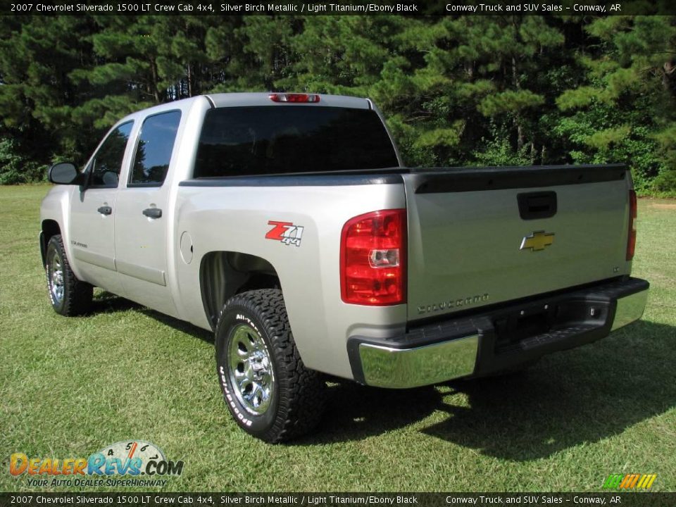 2007 Chevrolet Silverado 1500 LT Crew Cab 4x4 Silver Birch Metallic / Light Titanium/Ebony Black Photo #5