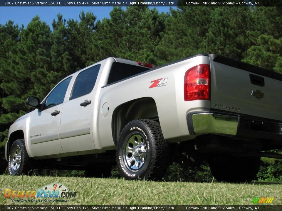 2007 Chevrolet Silverado 1500 LT Crew Cab 4x4 Silver Birch Metallic / Light Titanium/Ebony Black Photo #7