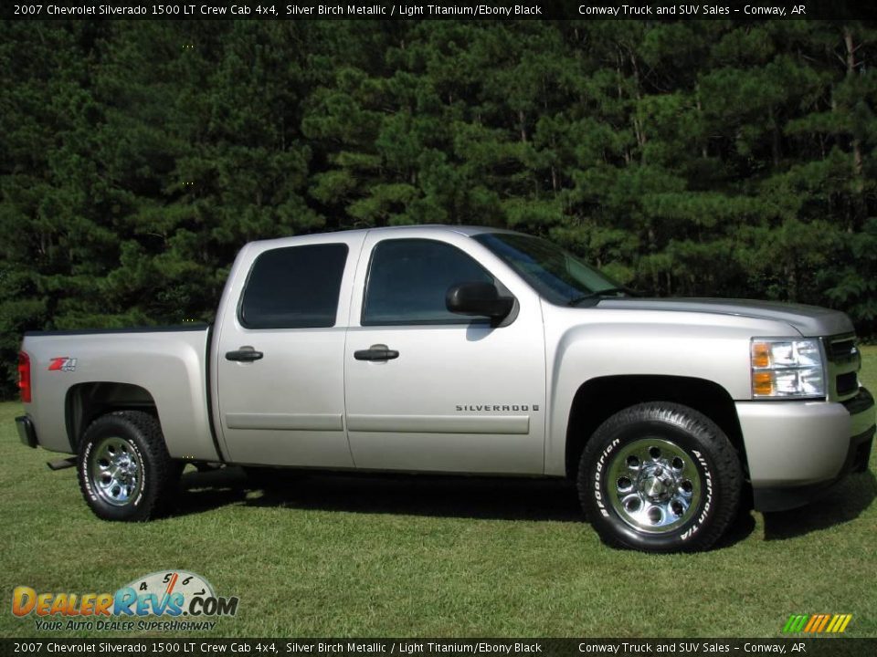 2007 Chevrolet Silverado 1500 LT Crew Cab 4x4 Silver Birch Metallic / Light Titanium/Ebony Black Photo #10