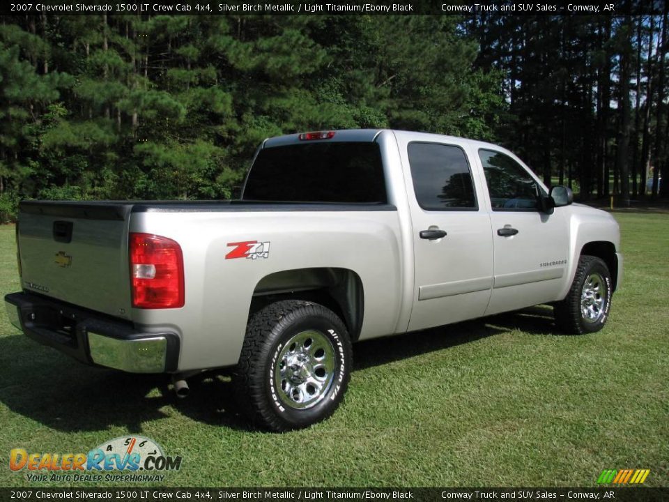 2007 Chevrolet Silverado 1500 LT Crew Cab 4x4 Silver Birch Metallic / Light Titanium/Ebony Black Photo #11