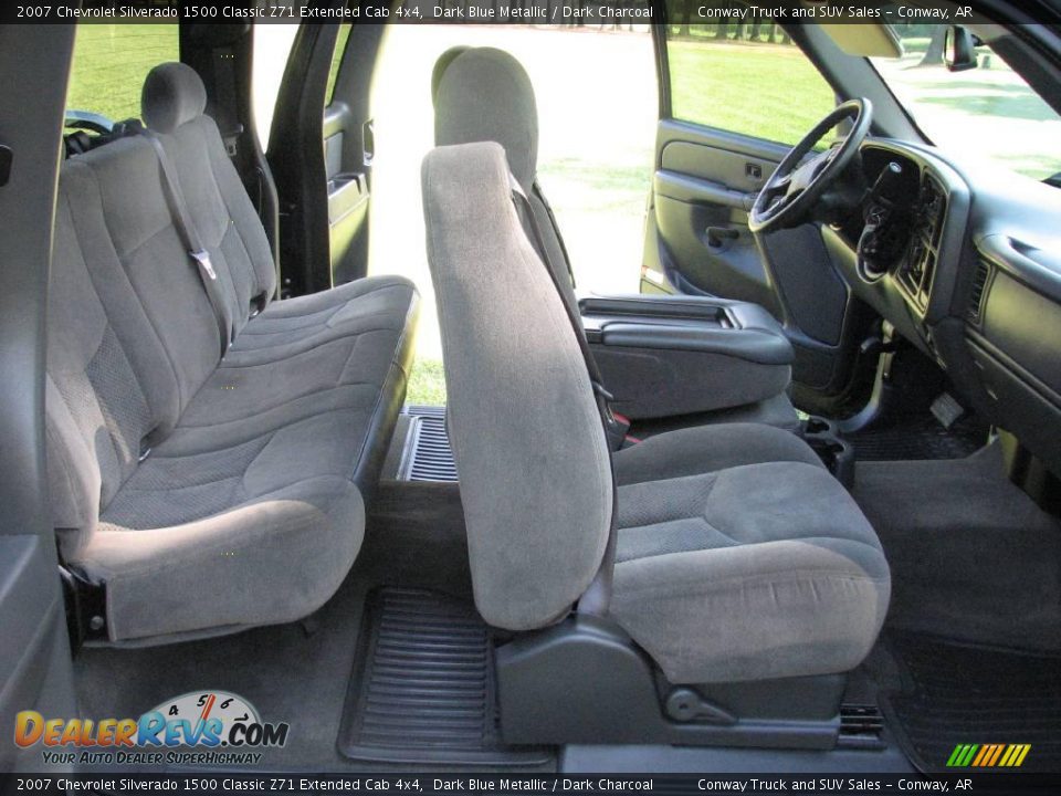 2007 Chevrolet Silverado 1500 Classic Z71 Extended Cab 4x4 Dark Blue Metallic / Dark Charcoal Photo #12
